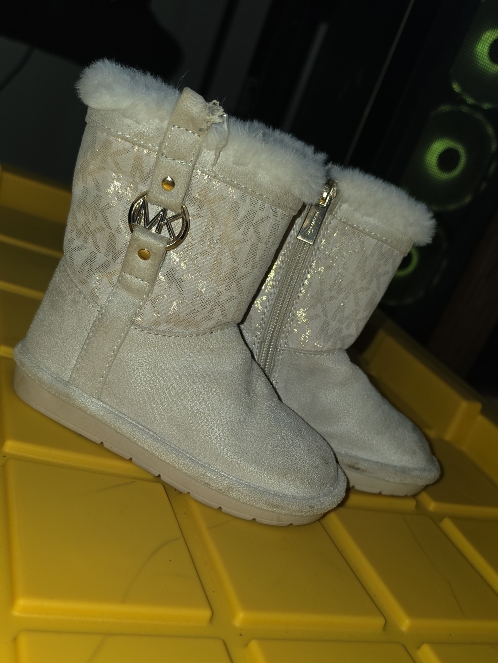 Michael Kors Cream Faux-Fur Logo Winter Boots